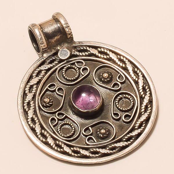 92.5 STERLING SILVER CARVED BEAUTIFUL AMETHYST PENDANT