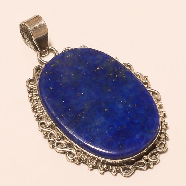 VINTAGE 92.5 STERLING SILVER CARVED BEAUTIFUL LAPIS PENDANT