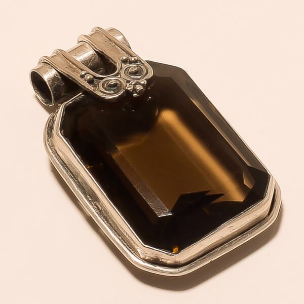 VINTAGE 92.5 STERLING SILVER CARVED BEAUTIFUL SMOKY QUARTZ PENDANT