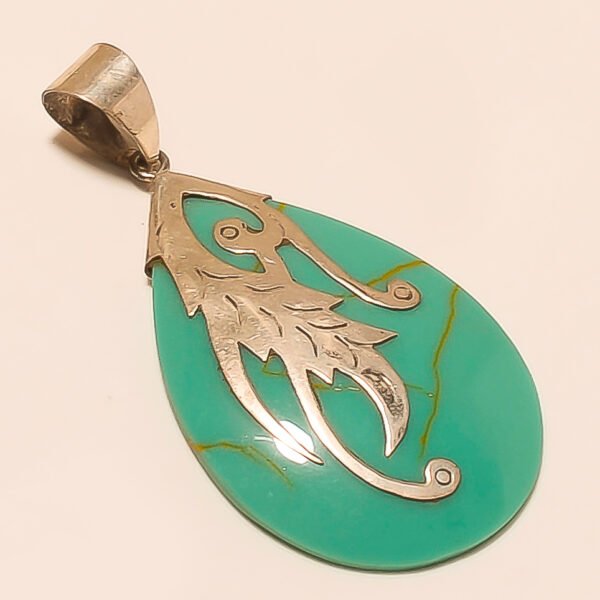 VINTAGE 92.5 STERLING SILVER CARVED BEAUTIFUL TURQUOISE PENDANT