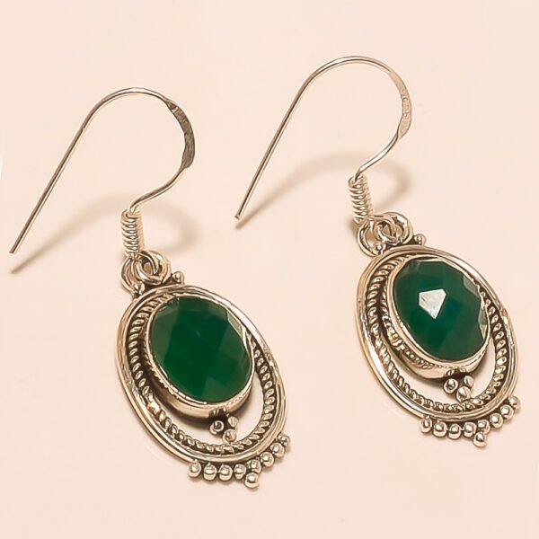 92.5 STERLING  SILVER CARVED BEAUTIFUL ONYX DROP EARRING