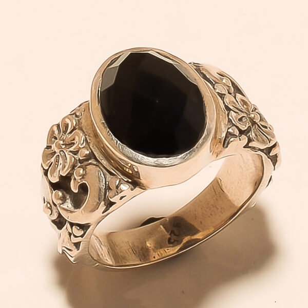 92.5 STERLING SILVER CARVED BEAUTIFUL ONYX RING