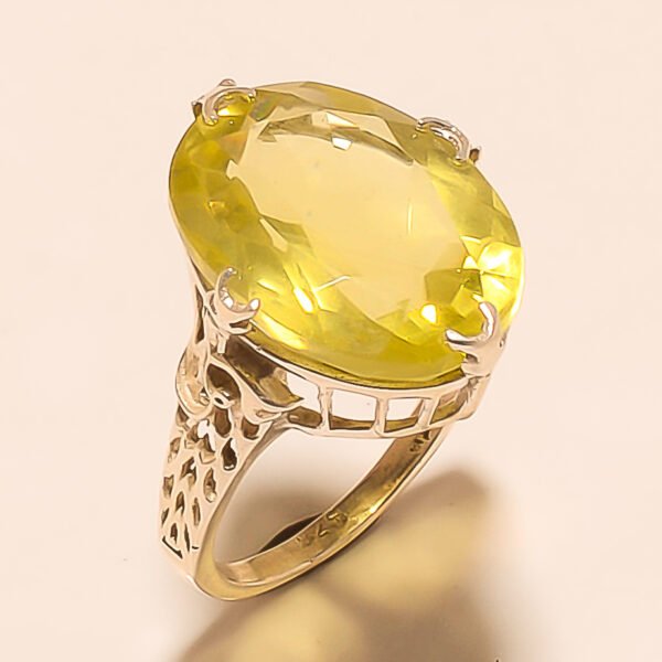 92.5 STERLING SILVER BEAUTIFUL LEMON TOPAZ RING