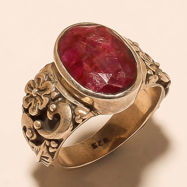 92.5 STERLING SILVER BEAUTIFUL RUBY  RING