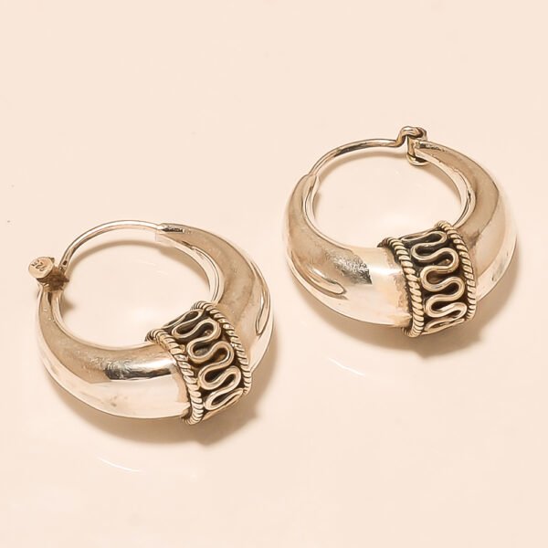 92.5 STERLING SILVER BEAUTIFUL HOOP EARRING