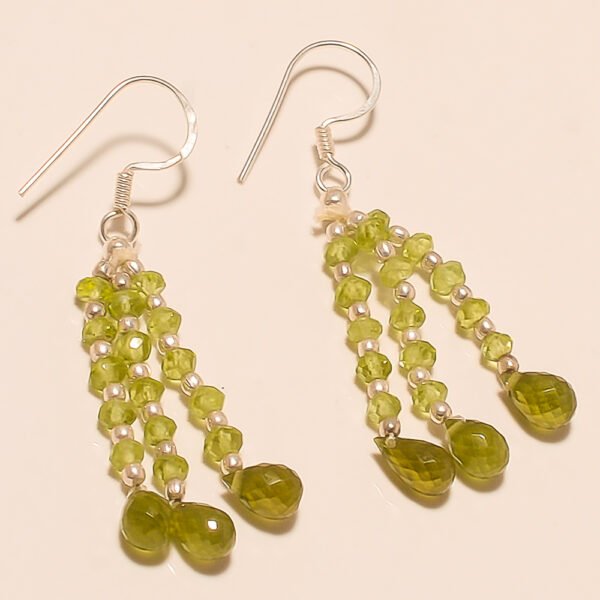 VINTAGE 92.5 STERLING SILVER BEAUTIFUL PERIDOT DROP EARRING