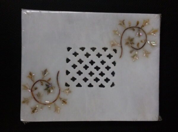 BEAUTIFUL MARBLE SOAP DISH