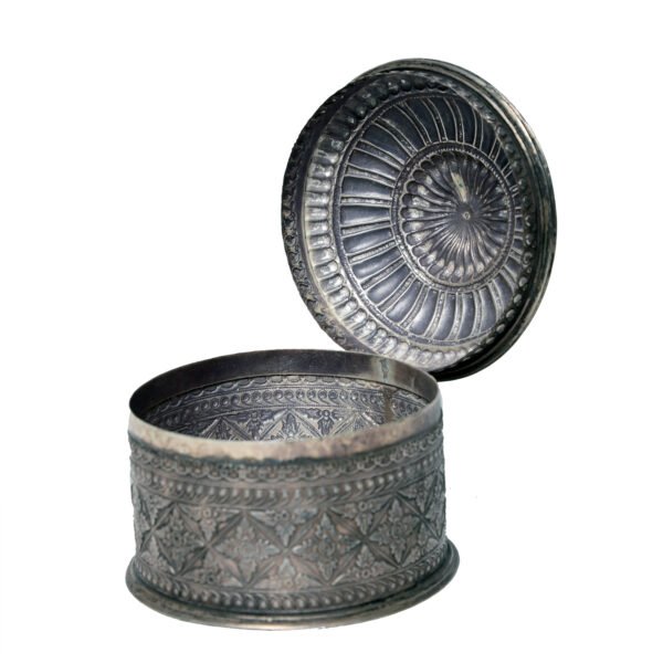 DECORATIVE BEAUTIFUL SILVER JEWELLERY BOX - Image 2