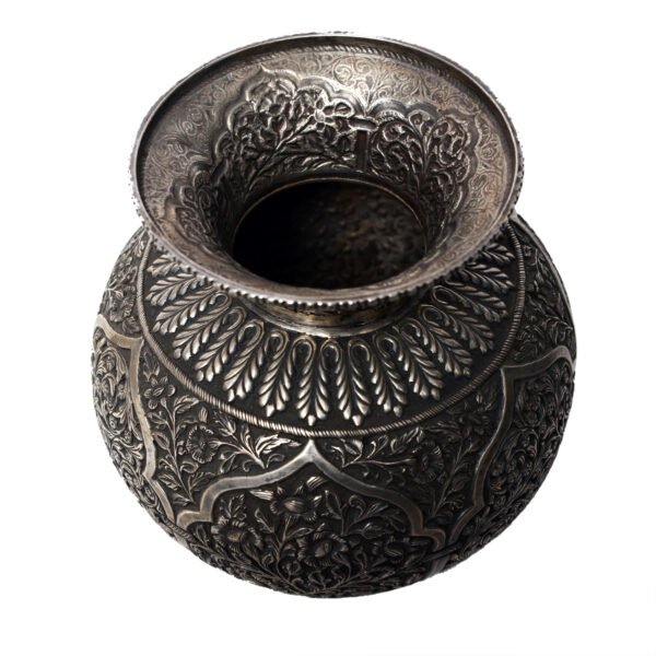 DECORATIVE BEAUTIFUL SILVER POT - Image 2