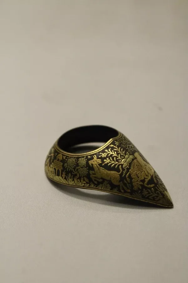 vintage original Ottoman mughal islamic Gold, archer thumb ring - Image 3