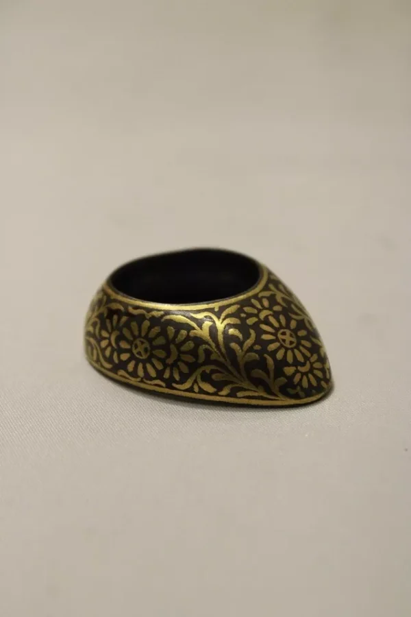 vintage original Ottoman mughal islamic Gold, archer thumb ring - Image 2