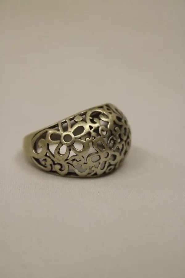 Sterling Silver Domed Cut Out Ring, Flower Design - Image 4