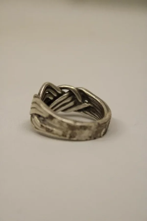 Solid Silver Stylish Puzzle Ring - Image 3