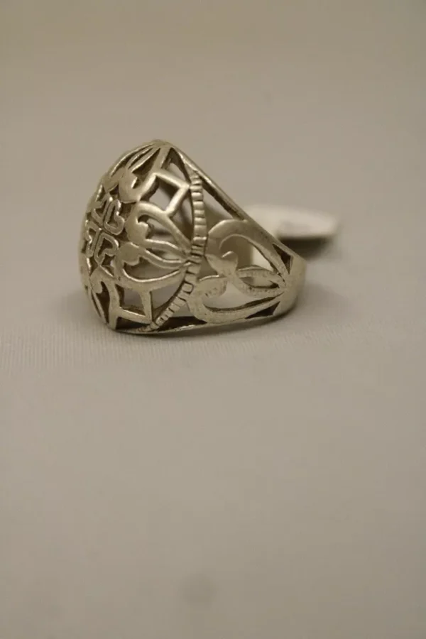 Sterling silver ladies ethnic wide ring with Greek heart patterns - Image 3