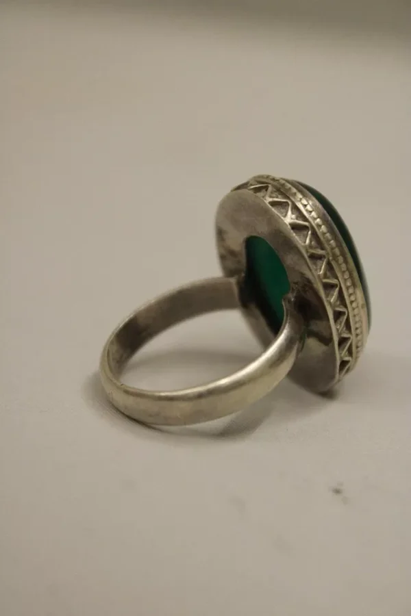 Green Onyx Gemstone Sterling Silver Ring - Image 2