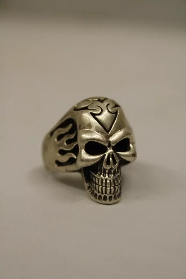 Silver plated Antique finish, Skull head design Stylish finger Ring Men Fashion