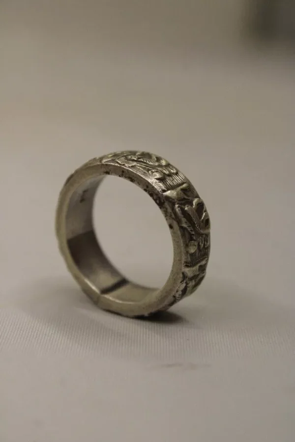 Sterling Silver Ring With Animals Engraved - Image 3